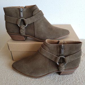 New  Lucky Brand Enitha Suede Harness Block Heel Booties in Antique green
